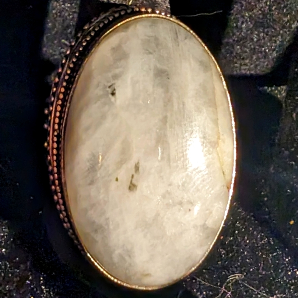 Genuine moonstone‎ cabochon solitaire and 925 sterling silver 8 statement ring